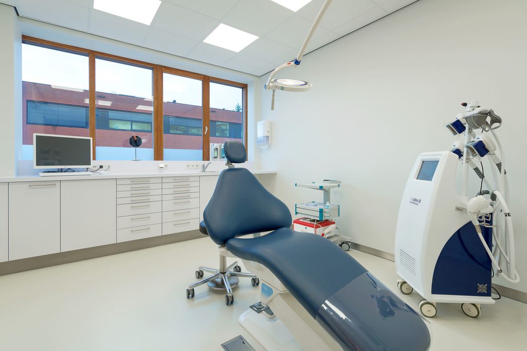 kliniek behandelkamer